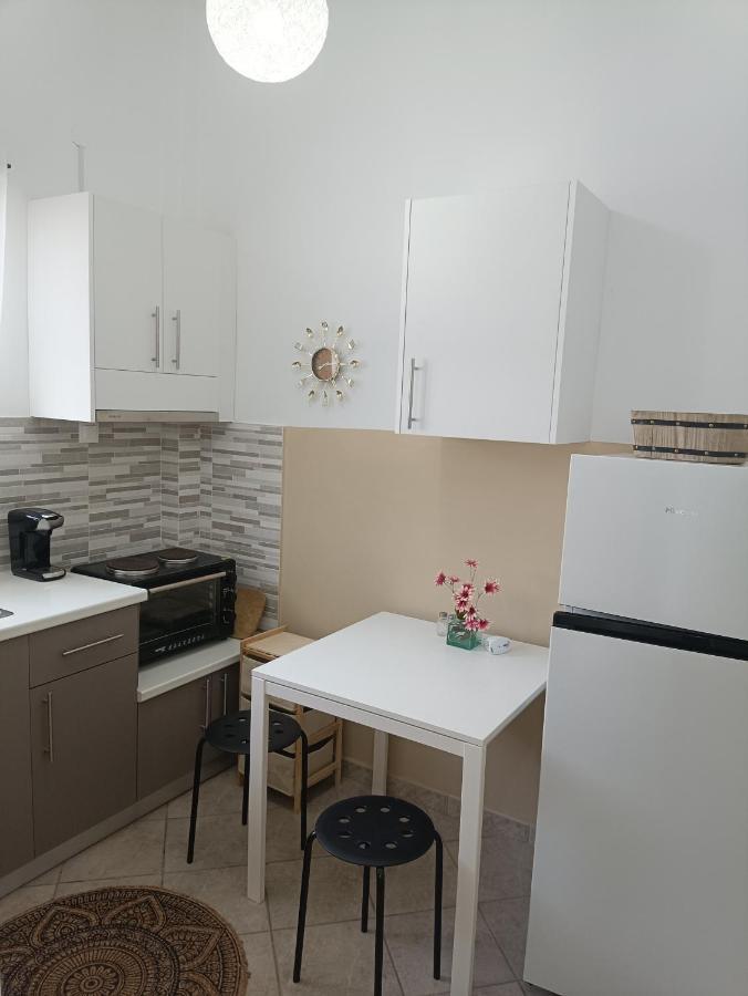 Meltemi Apartments Agia Marina  Eksteriør billede
