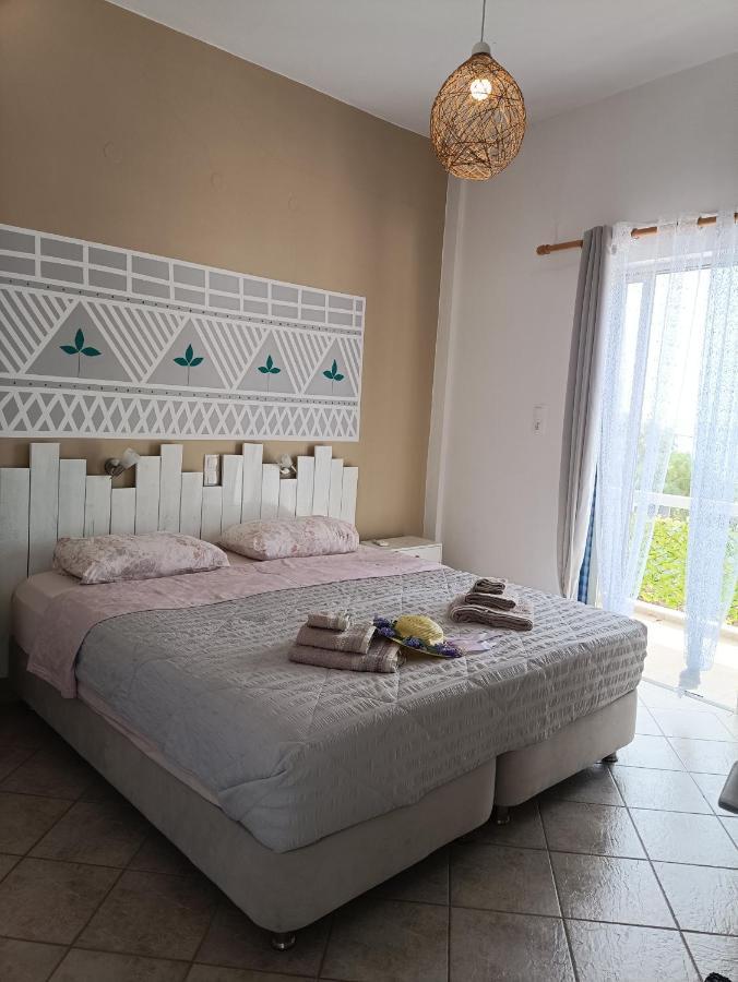 Meltemi Apartments Agia Marina  Eksteriør billede