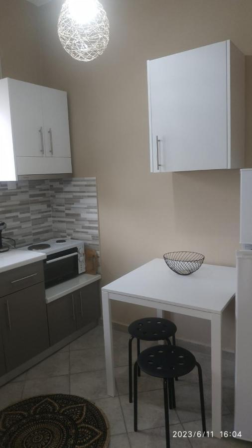 Meltemi Apartments Agia Marina  Eksteriør billede